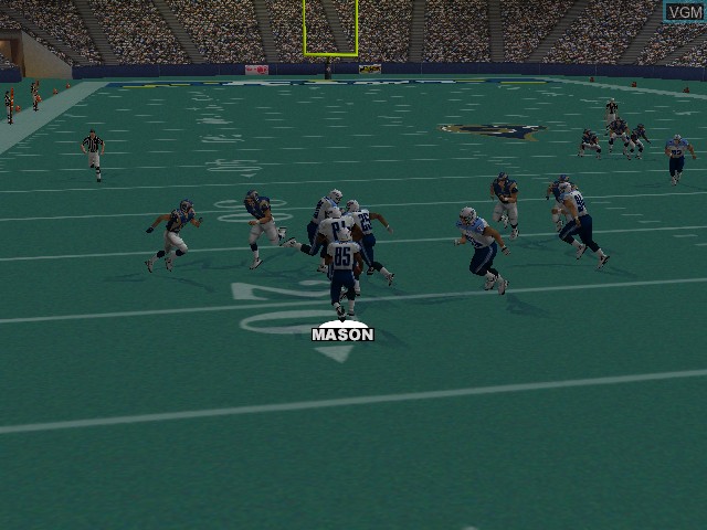 In-game screen of the game NFL QB Club 2001 on Sega Dreamcast