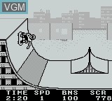 In-game screen of the game Skate or Die - Tour de Thrash on Nintendo Game Boy