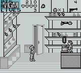 In-game screen of the game Home Alone 2 - Lost in New York on Nintendo Game Boy