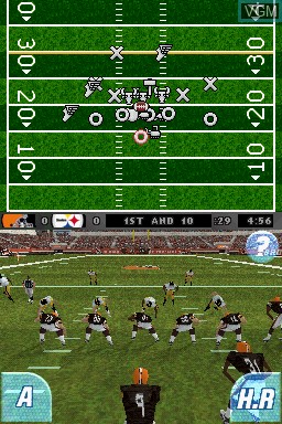 In-game screen of the game Madden NFL 08 on Nintendo DS