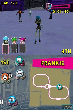In-game screen of the game Monster High - Skultimate Roller Maze on Nintendo DS