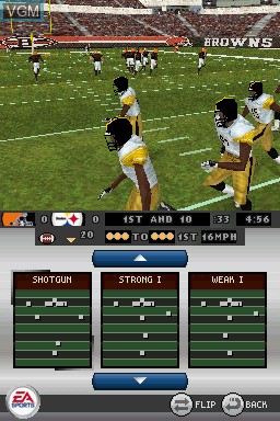 In-game screen of the game Madden NFL 08 on Nintendo DS