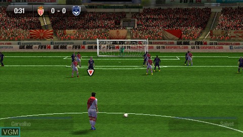 In-game screen of the game FIFA 14 on Sony PSP