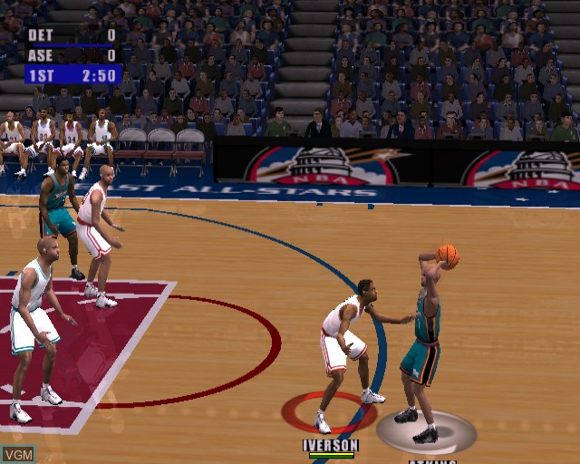 In-game screen of the game NBA Live 2001 on Sony Playstation 2