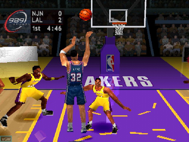In-game screen of the game NBA ShootOut 2003 on Sony Playstation