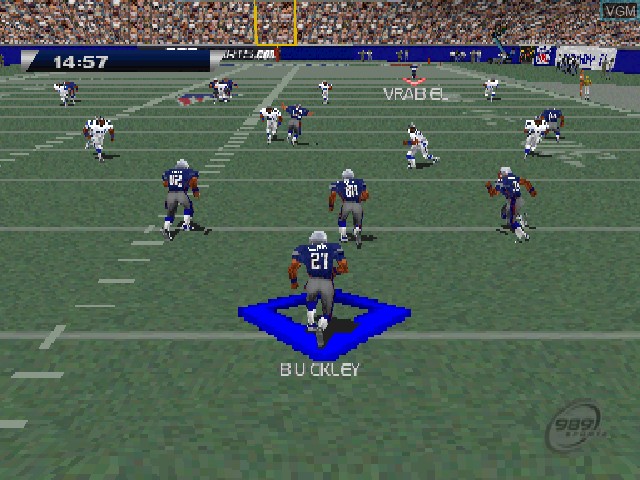 In-game screen of the game NFL GameDay 2005 on Sony Playstation