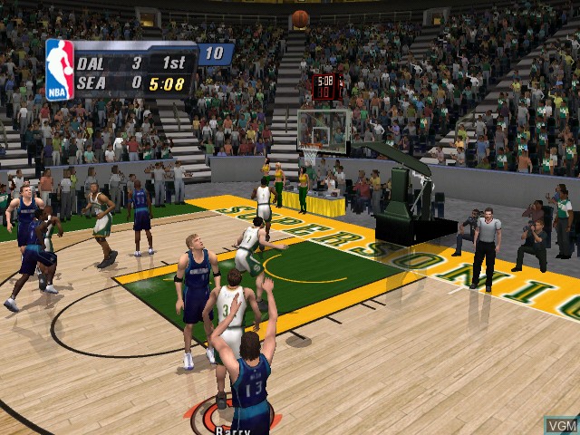 In-game screen of the game NBA Inside Drive 2004 on Microsoft Xbox